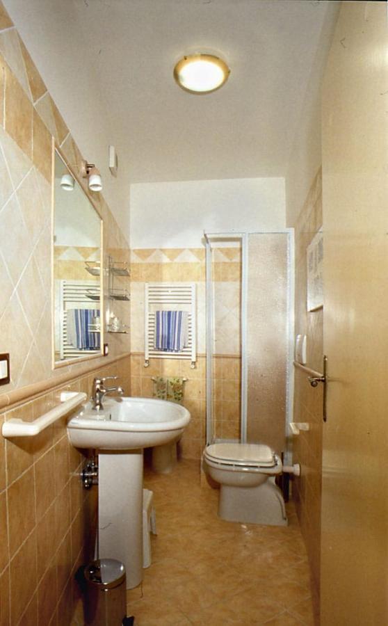 Vatican Low Cost Apartment Rome Bagian luar foto