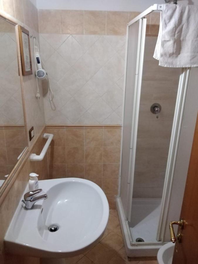 Vatican Low Cost Apartment Rome Bagian luar foto