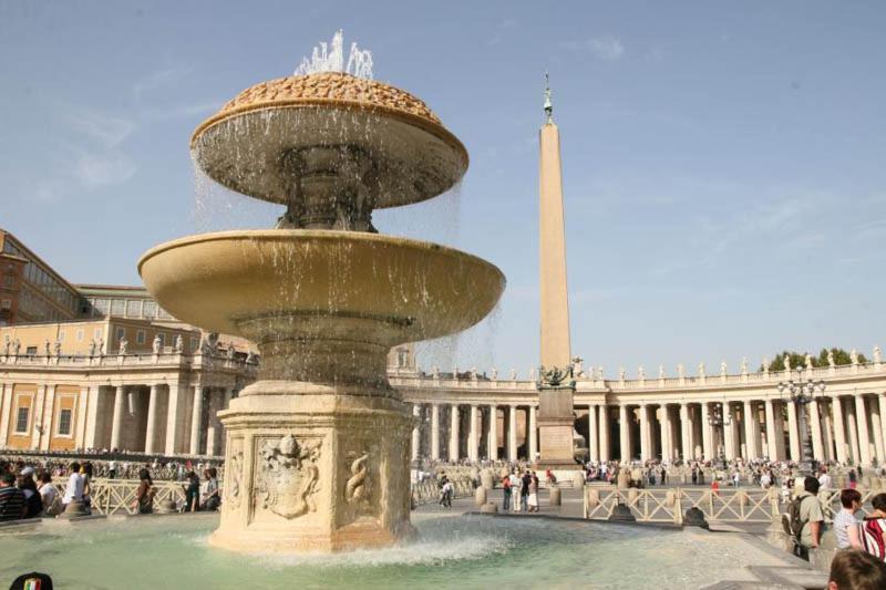Vatican Low Cost Apartment Rome Bagian luar foto